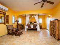 House 2564622039