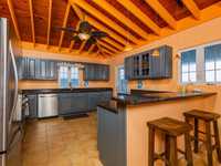 House 2564622130