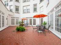 House 2564200735