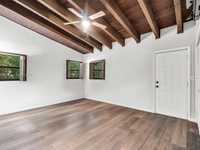 House 2570537581