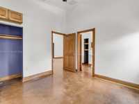 House 2570537639