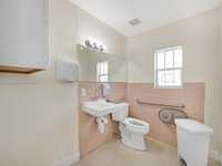 House 2579590898