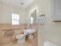 House 2579590902