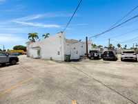 House 2579590988