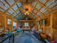 House 2573945731