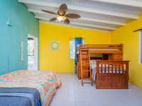 House 2573945832
