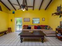 House 2573945925