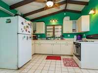 House 2573945951
