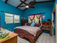 House 2573945962