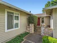 House 2577011205