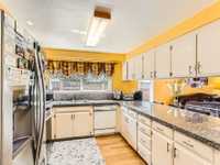 House 2577011216