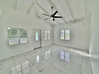 House 2585717141