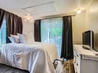 House 2592651670
