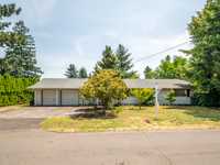 House 2593984423