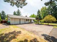 House 2593984417