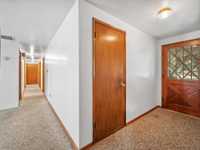 House 2593984311