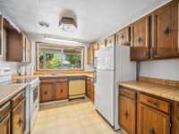 House 2593984305