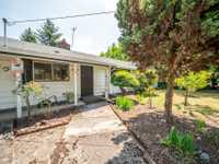 House 2593984431