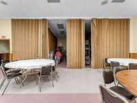 House 2587543271