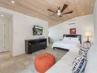 House 2871912034