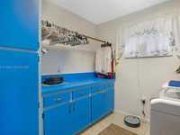House 2614148724