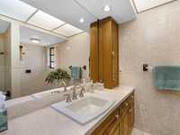 House 2614148884