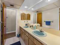 House 2614148972