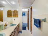 House 2614148985