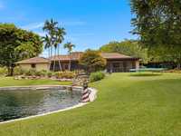 House 2614149144