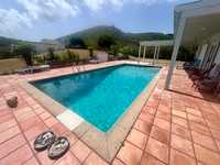 House 2798088995