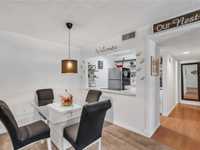 House 2610490327