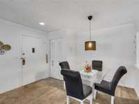House 2610490333