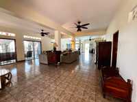 House 2616239571