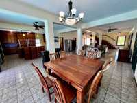 House 2616239594