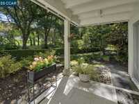 House 2622745115