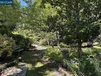 House 2622745122