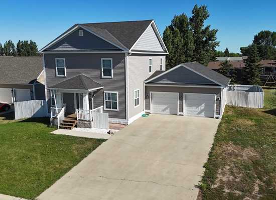 403 9th Ave SE, Stanley, House,  for sale, Angela Olson, Reynolds Realty