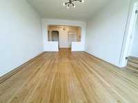 House 2639030738