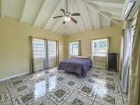 House 2640232928