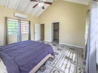 House 2640232945