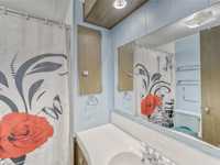 House 2645234380