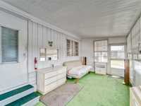 House 2645234401