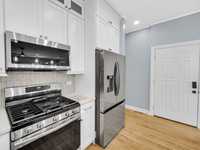 House 2657372253