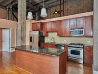House 2658047211