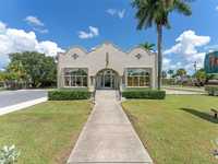 House 2887703904