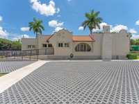 House 2887704012