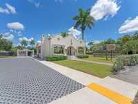 House 2887703919