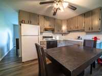 House 2660650561