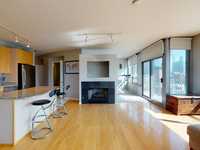 House 2663272704