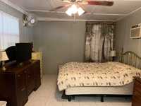 House 2955552403